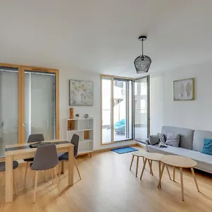 Chic And Spacious Apart Southern Paris , Massy (Essonne) France